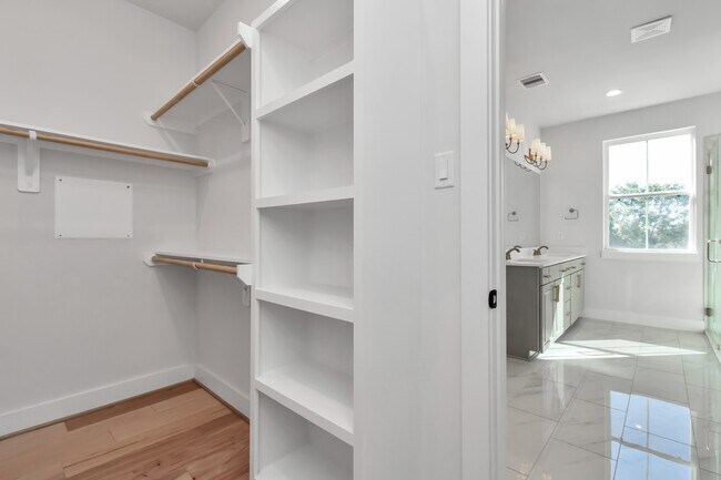 Building Photo - 5410 Wheatley St