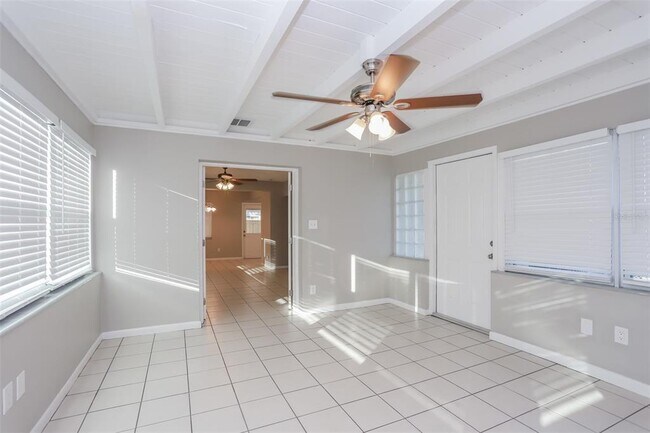 Building Photo - 1301 Farragut Dr N