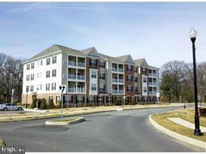 Building Photo - 245 Breeders Cup Dr