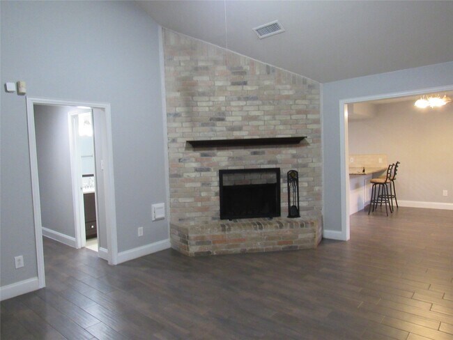 Building Photo - 22710 Leedstown Ln