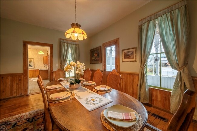 Building Photo - 41 Chapel St