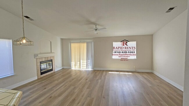 Building Photo - 8477 Ceonothus Ct