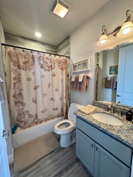 Building Photo - 6 Riverwalk Drive