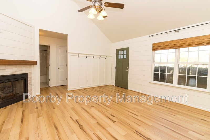 Building Photo - 14 Bunker Dr