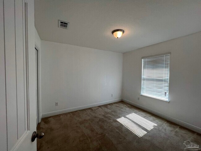 Building Photo - 5616 Shooting Star Ct