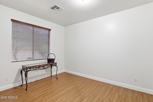 Building Photo - 6206 W Buckhorn Trail