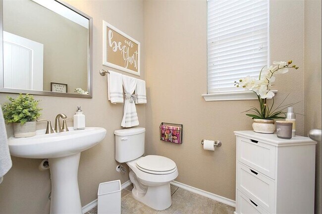 Building Photo - 105 Golden Bear Dr