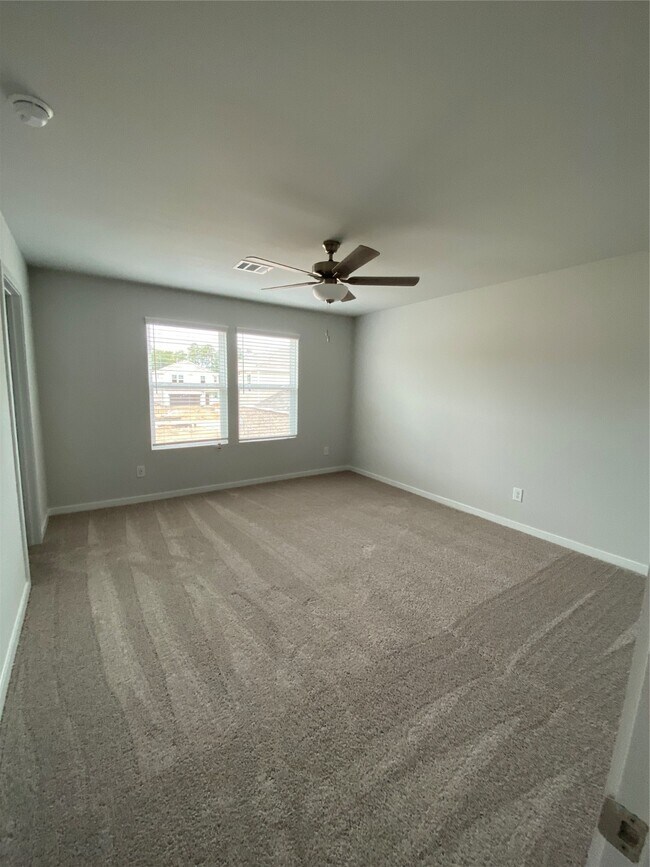 Building Photo - 122 Alset Dr