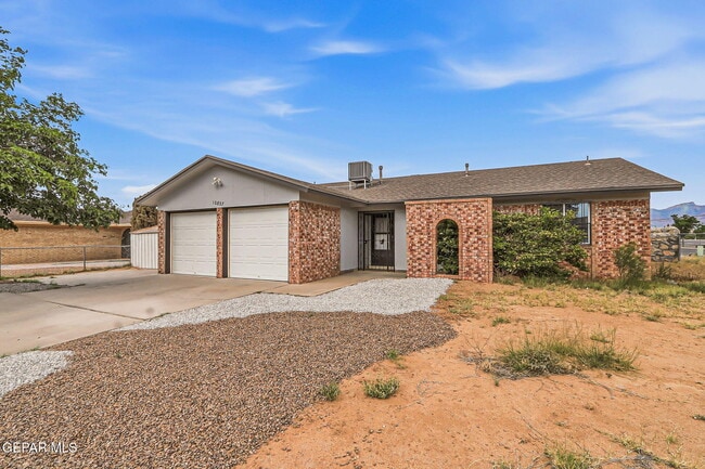 Building Photo - 10837 Gemstone St