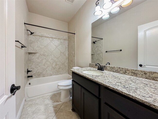 Building Photo - 23 Jonquil Pl