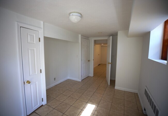 Building Photo - 230 Orient Ave