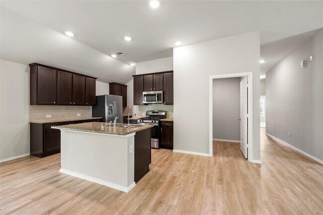 Building Photo - 513 Bonnerville Ln