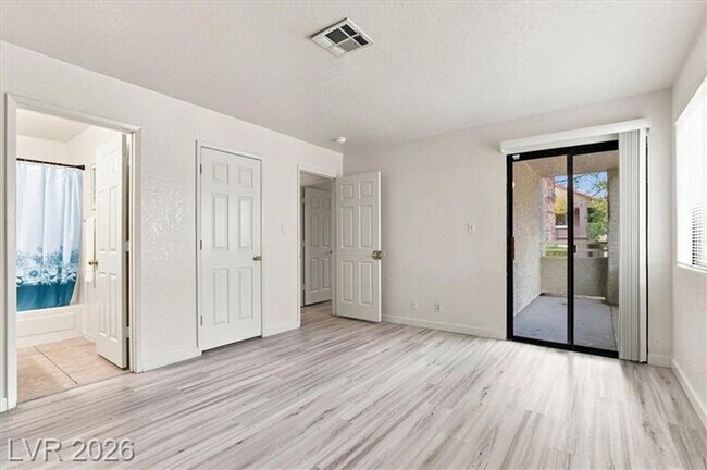 Building Photo - 5042 S Rainbow Blvd
