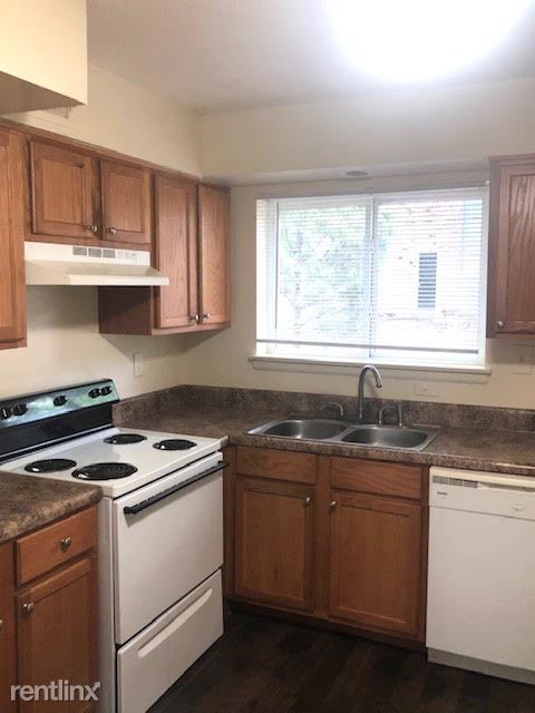 Building Photo - 2 br, 2 bath Apartment - Mendenhall Gardens
