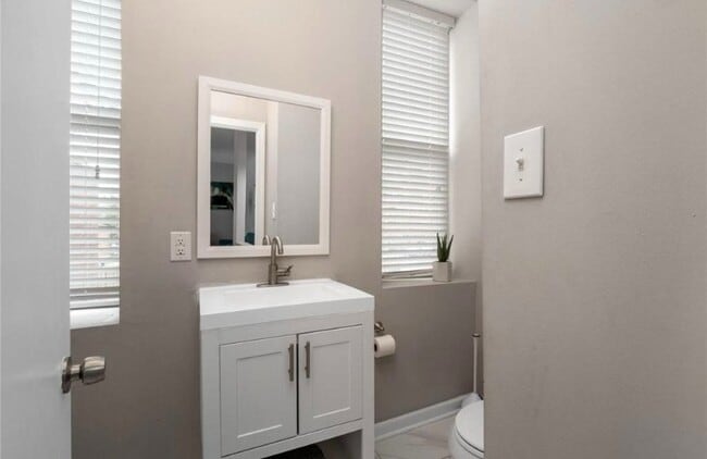 Building Photo - 2905 S 18th St