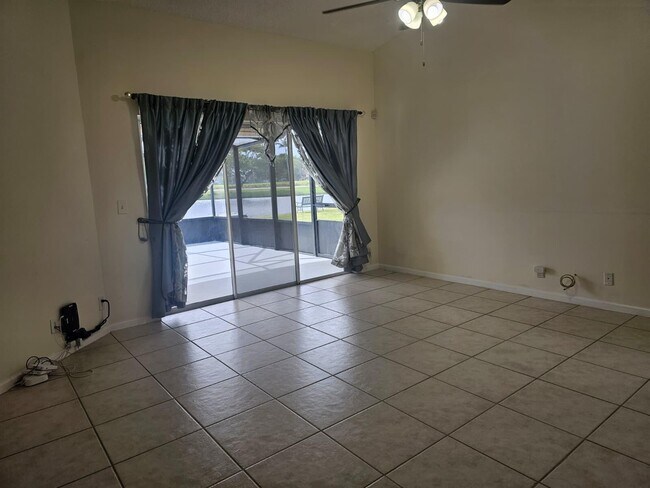 Building Photo - 5220 Rosen Blvd