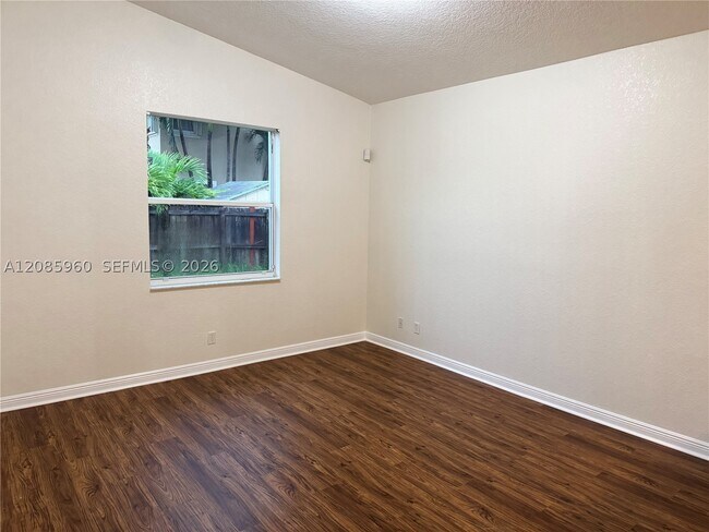 Building Photo - 5044 SW 139th Ave