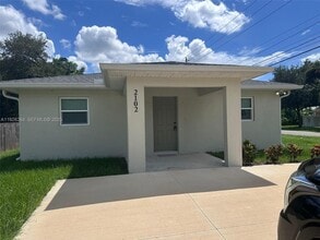 Building Photo - 2102 South St