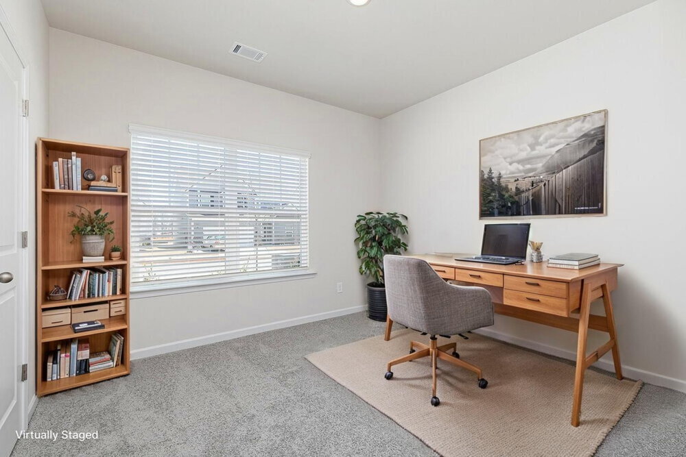 Building Photo - 644 Mackenzie Cv