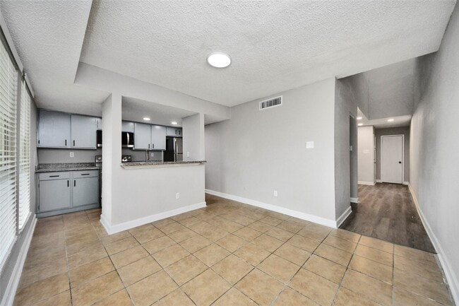 Building Photo - 781 Country Pl Dr
