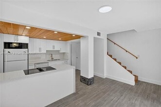 Building Photo - 6667 Miller Dr