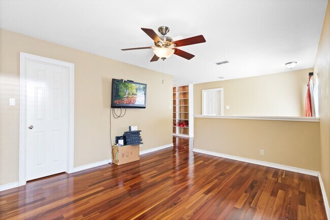 Building Photo - 2538 Somerall