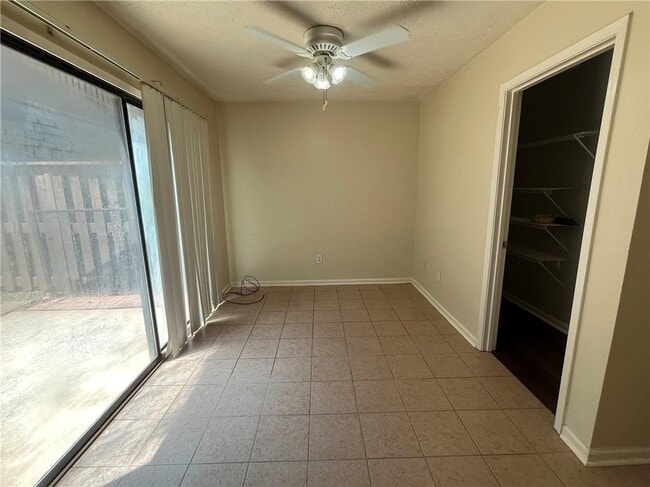 Building Photo - 1002 Parkaire Crossing