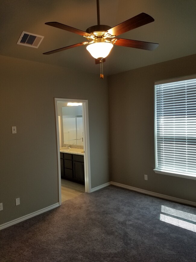 Building Photo - 8037 Pavo Real St