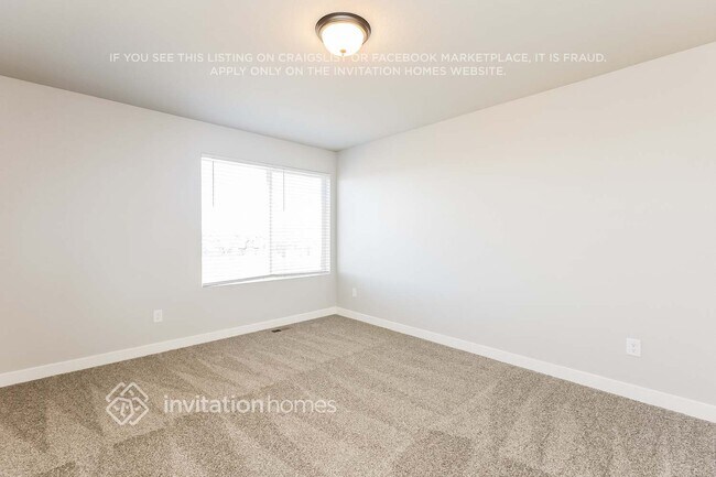 Building Photo - 11257 House Finch Ln