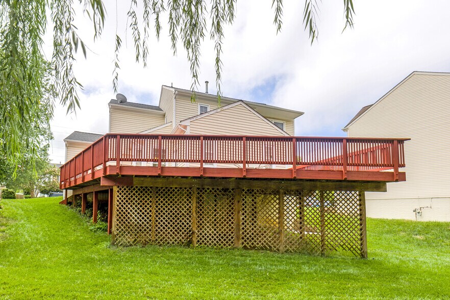 Building Photo - 8010 Old Parsonage Ct