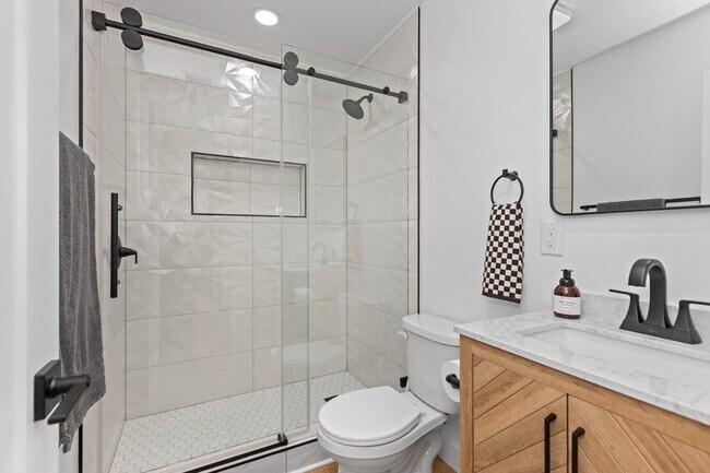 Building Photo - Major upgrades coming before move in!