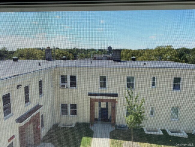 Primary Photo - 120 E Central Ave