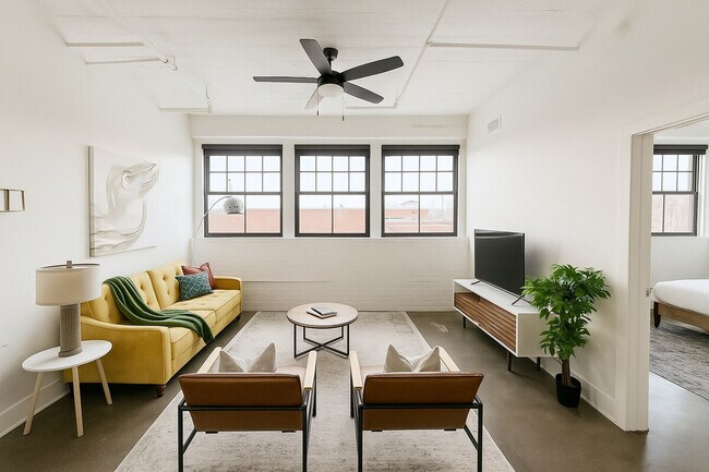 Building Photo - 215 N Santa Fe Ave