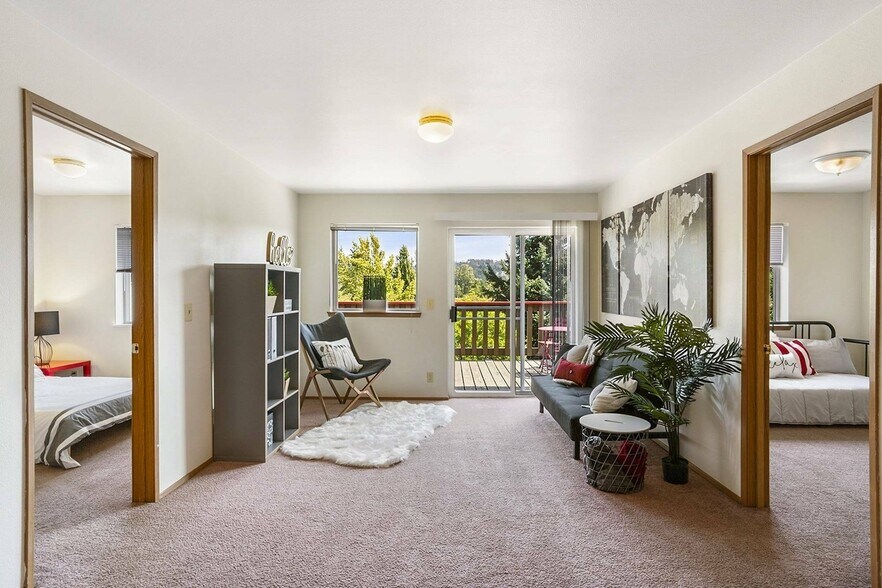 living space - University Heights
