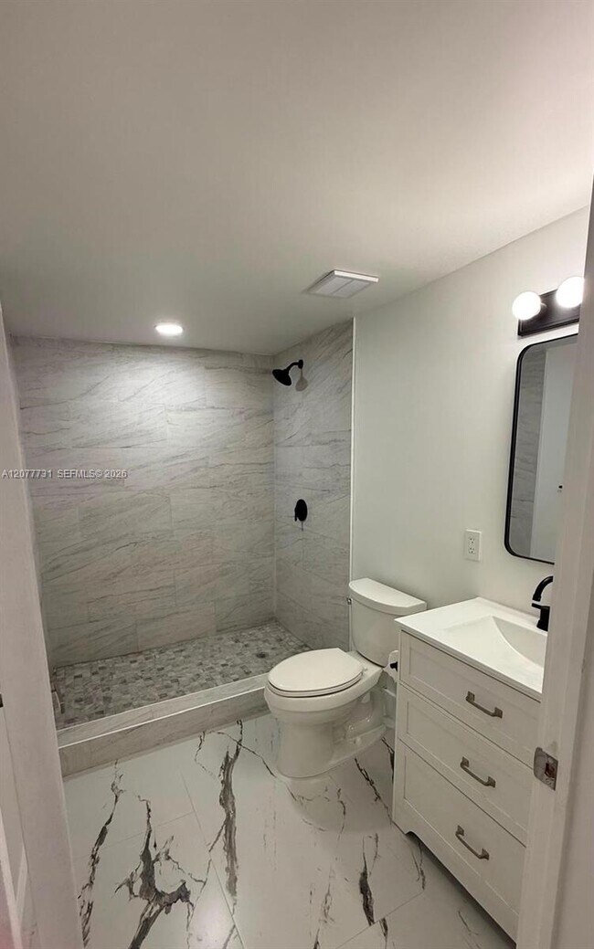 Building Photo - 305 NE 58th Terrace