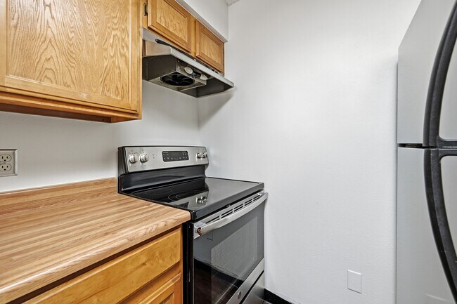Building Photo - 4763 White Rock Cir