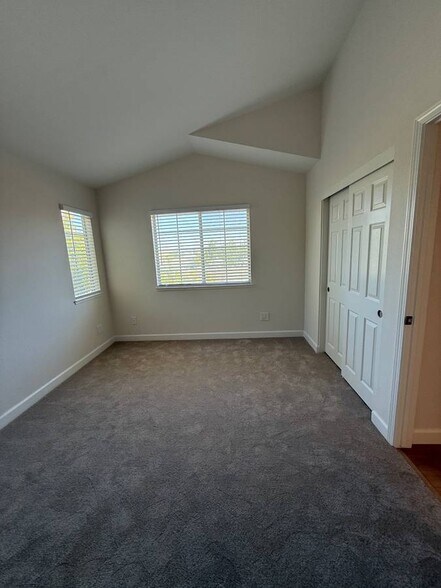 Building Photo - 5939 Eastman Lake Dr