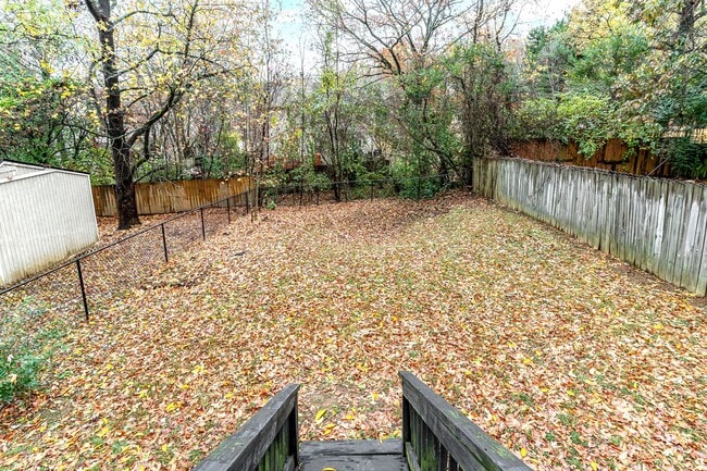 Building Photo - Donelson Freshly Updated 2 Bdrm Townhome A...