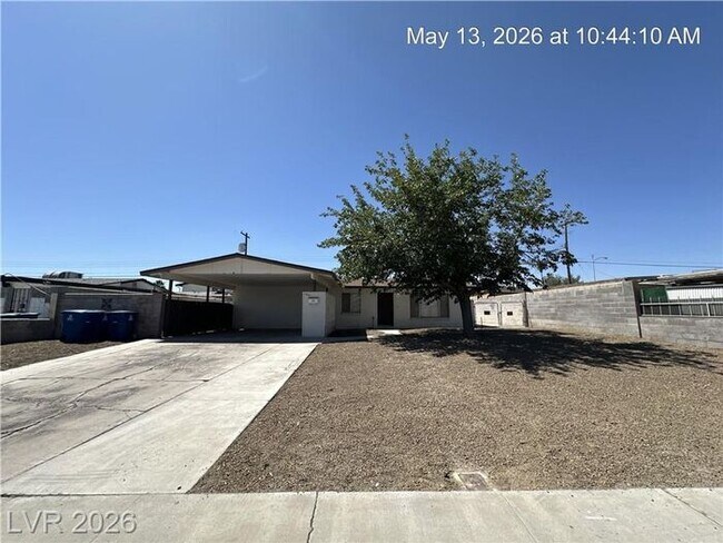 Building Photo - Cozy 4-Bedroom Home Near Las Vegas Strip with Large Yard & Covered Patio