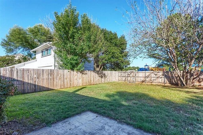 Building Photo - 3806 Cortadera Ct
