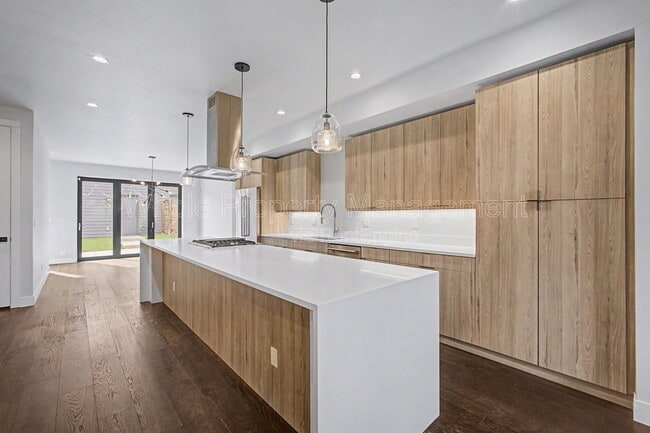 Building Photo - 4339 Kalamath St