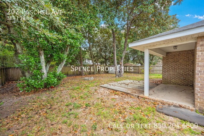 Building Photo - 202 Paschel Ave