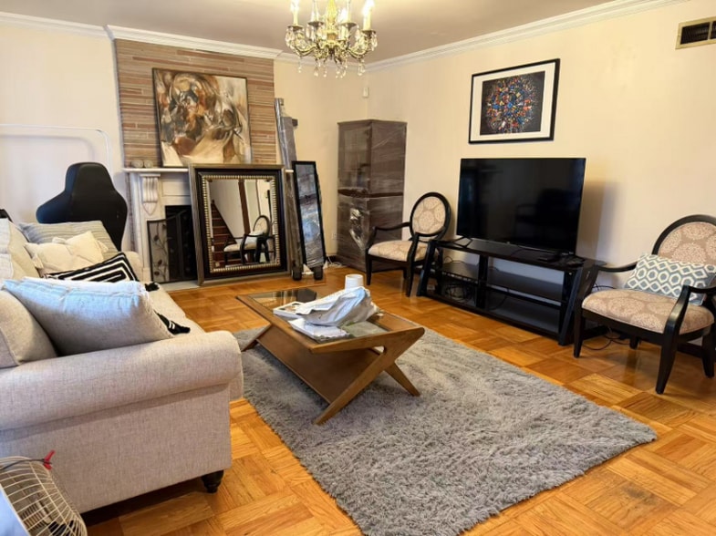 Building Photo - 207 Anita Dr