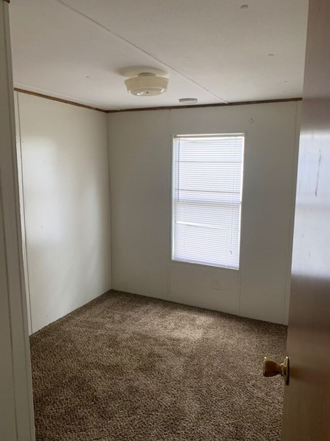 Building Photo - Welcome to Peaceful Pines! Haughton 2 bed 1 Bath