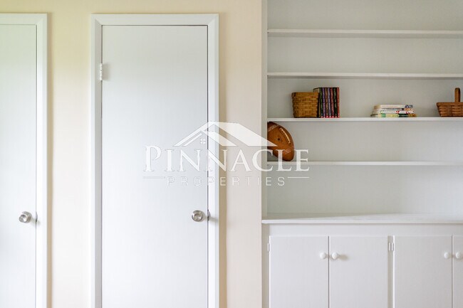 Bedroom 3 - 126 Tomahawk Industrial Park