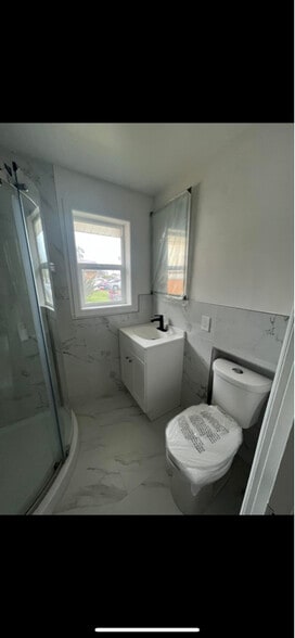 Building Photo - 10382 McDaniel Dr