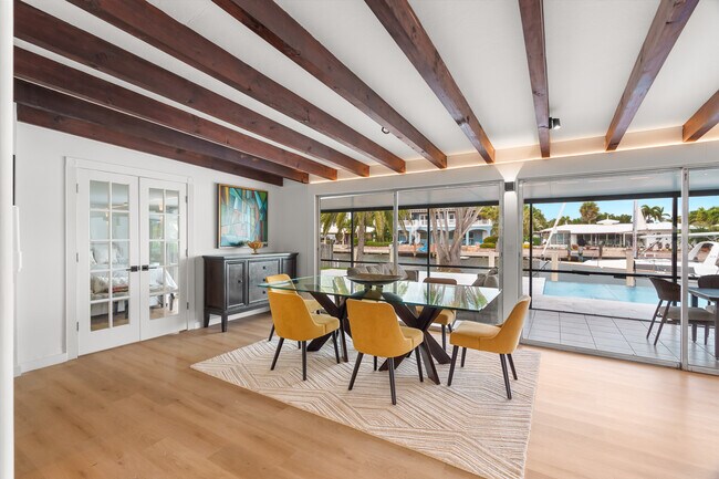 Building Photo - 273 Tropic Dr