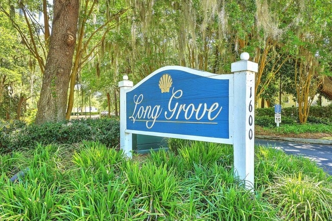 Building Photo - 1600 Long Grove Dr
