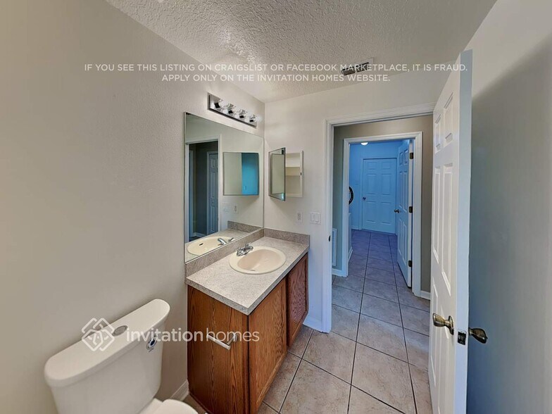 Building Photo - 1583 Carmona Ct