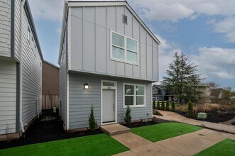 Building Photo - Move In Special- Up to 3 Months Free !!! N...